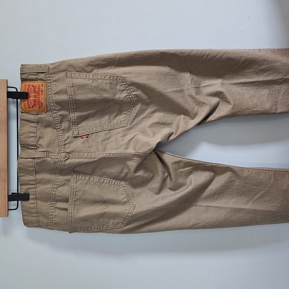 Levi's Tan Straight Jeans Versatile Everyday Wear - Picture 4 of 4